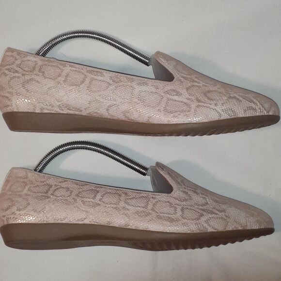 The Wren By Comfortview Plus Size Flats Shoes 9½W Blush Snakeskin Print Wide - Picture 3 of 8